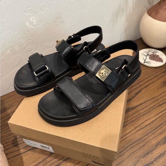 Steve Madden Mona Black Platform Sandals with Sturdy Sole - Picture 2 of 7
